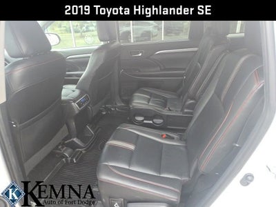2019 Toyota Highlander SE