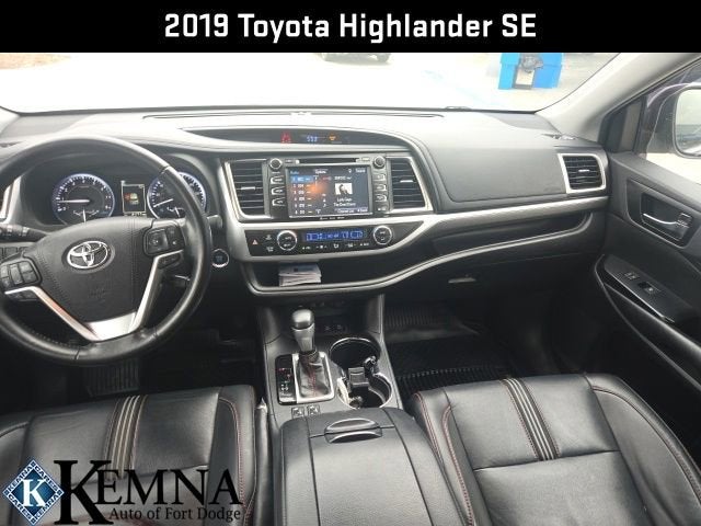 2019 Toyota Highlander SE