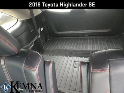 2019 Toyota Highlander SE