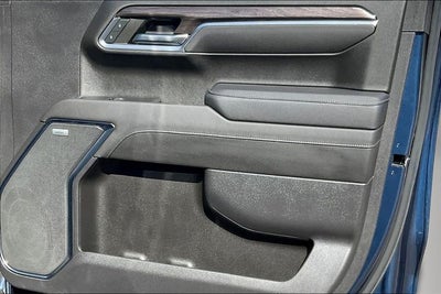 2022 Chevrolet Silverado 1500 4WD Crew Cab Short Bed LTZ