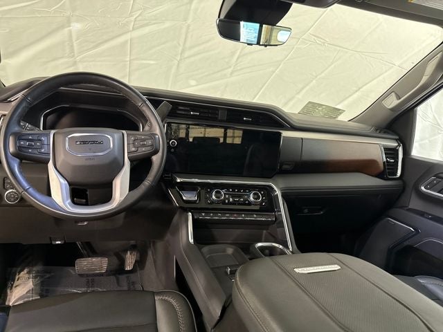 2024 GMC Sierra 2500HD 4WD Crew Cab Standard Bed Denali