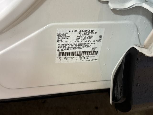 2024 Ford Edge Titanium