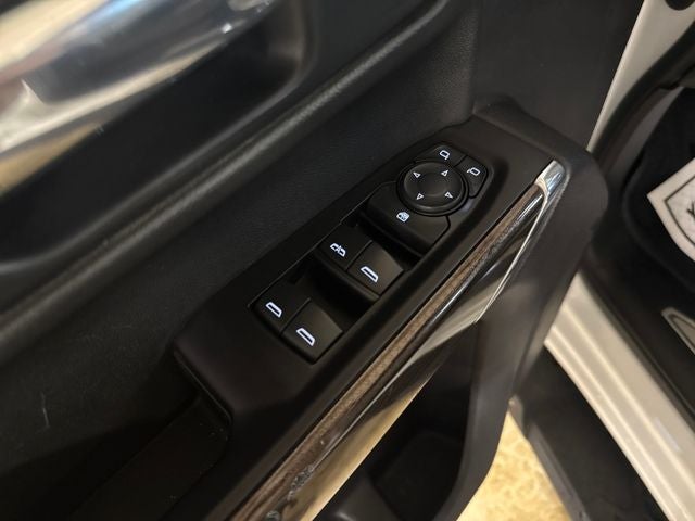 2020 Chevrolet Silverado 1500 4WD Crew Cab Short Bed LT