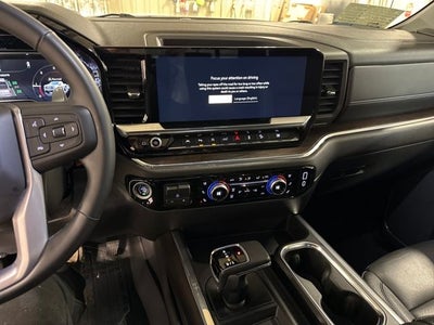 2025 GMC Sierra 1500 4WD Crew Cab Short Box SLT