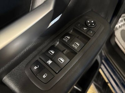 2022 RAM 1500 Big Horn Crew Cab 4x4 5'7" Box