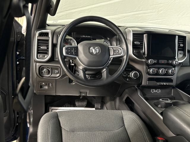 2022 RAM 1500 Big Horn Crew Cab 4x4 5'7" Box