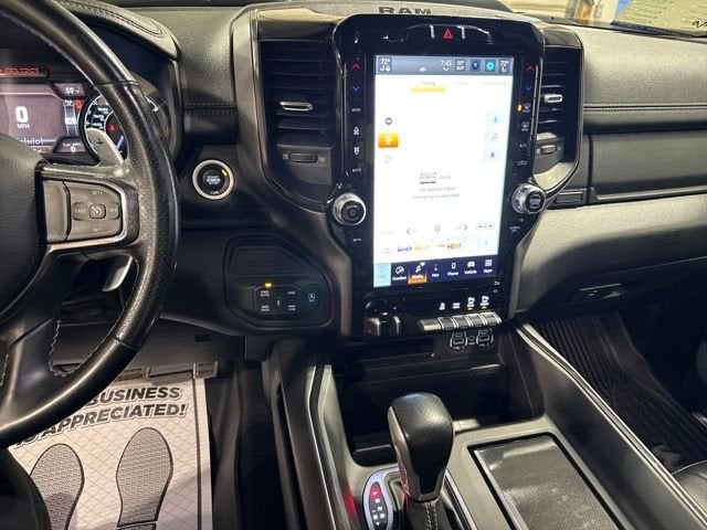 2022 RAM 1500 Laramie Crew Cab 4x4 5'7" Box