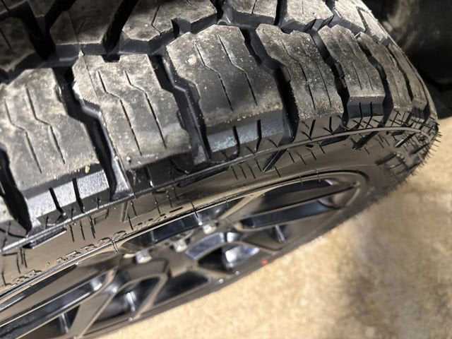 2022 RAM 1500 Laramie Crew Cab 4x4 5'7" Box